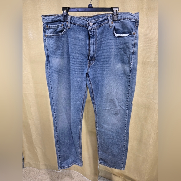 Levi's Relaxed Fit Denim Jeans 42X32 - Picture 1 of 3